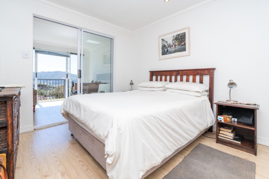 6 Bedroom Property for Sale in Vredehoek Western Cape